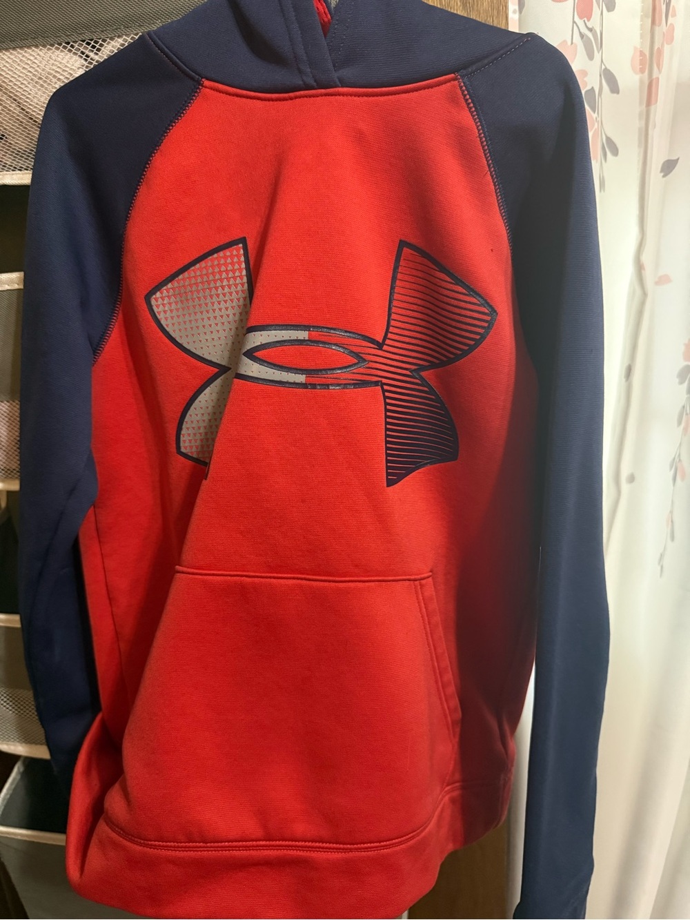 Under Armour Men’s Red & Navy Crewneck Logo Pullover